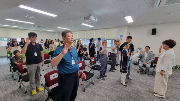 경기도시각장애인복지관이 시각장애인들로 구성된 ‘빛의 동행’ 자원봉사단의 발대식을 개최했다. [사진=경기도시각장애인복지관]