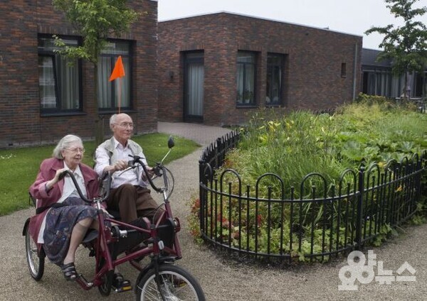 네덜란드의 호그웨이 치매마을 (사진=가디언)