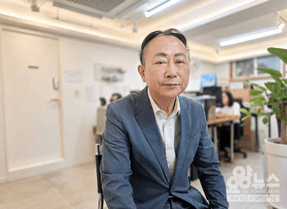 어르신 한 분 한 분에게 따뜻한 돌봄을 전하는 더행복드림복지센터 박재춘센터장(사진=요양뉴스)